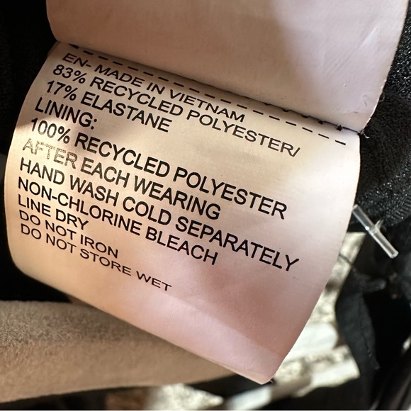 NWT Nike Essential Scoop Neck Tankini Top Size Small - Picture 4 of 6